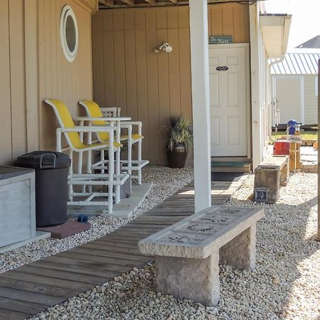 Sneads Ferry Vacation Rental Studio With Water Views المظهر الخارجي الصورة